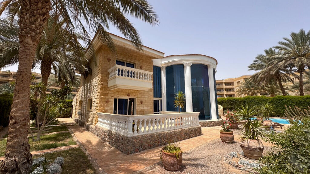 Villa for sale in Hurghada at Palma Resort with private pool