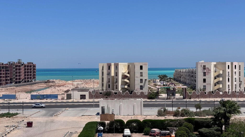 Furnished apartment for sale in Hurghada at Oasis Resort