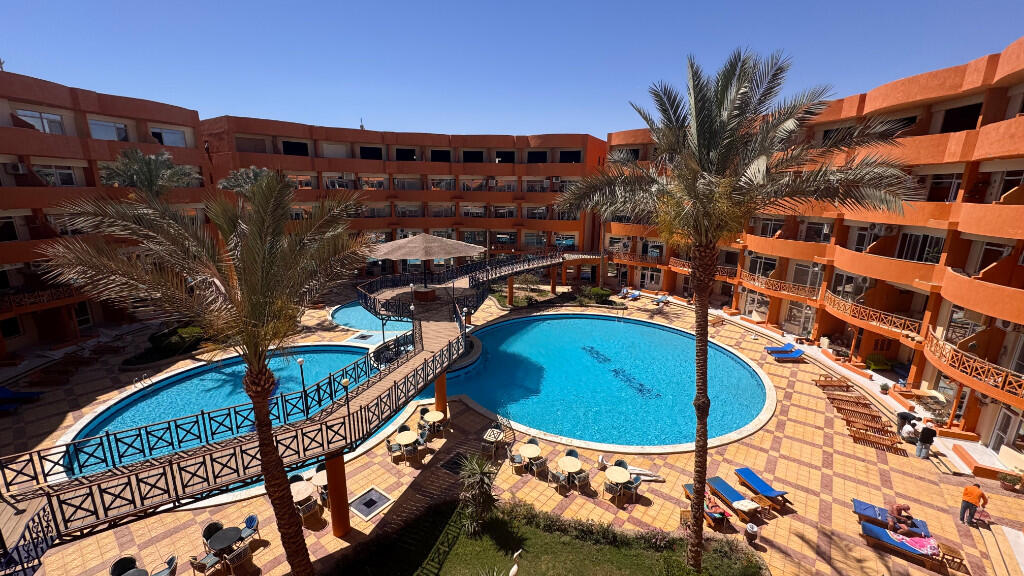 2 bedroom apartment for sale in Hurghada at Oasis Resort